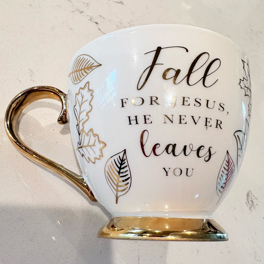 Grateful Gatherings Porcelain Large Cup Cream & Gold Trim Great Condition 14 oz. - Picture 2 of 9
